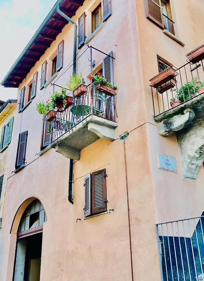 Apartman Via Scale Apartments, Lake Como, Brienno